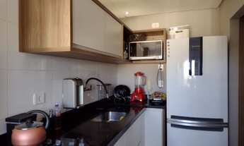 Imagem 6: Jd. Satélite - Apto 2D; 1 Banheiro; Sacada; Cozinha planejada; Armários embutidos; 1 Vg