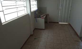 Imagem 4: Casa grande e bem localizada no Custódio Pereira fone, 038/