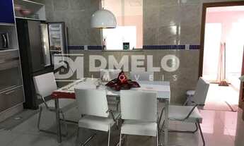 Imagem 4: Casa de condomínio para venda tem 210 metros quadrados com 3 quartos