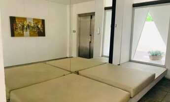 Imagem 3: Apartamento para venda possui 78 metros quadrados com 2 quartos em Aflitos - Recife - PE