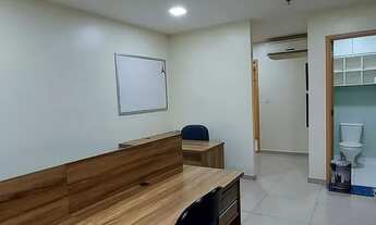 Imagem 4: Forum Business, sala mobiliada