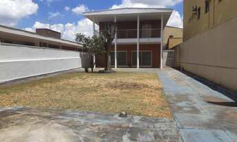 Imagem 2: Sobrado Comercial para aluguel possui 320 metros quadrados com 4 quartos