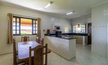 Imagem 7: Localizada em um ambiente tranquilo e sereno, loteamento fechado em Atibaia