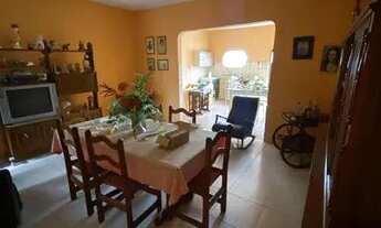 Imagem 2: Casa para aluguel possui 200 metros quadrados com 6 quartos em Centro - Crato - CE