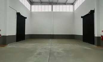 Imagem 4: GALPÃO - PORTÃO - SP