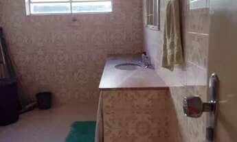 Imagem 2: Quarto mobiliado no centro para mulher