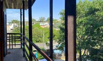 Imagem 2: Casa ampla com sacada