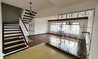 Imagem 2: Sobrado com 209 m² em ótima localização