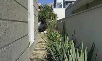 Imagem 5: Casa de condomínio para venda tem 329 metros quadrados com 3 quartos