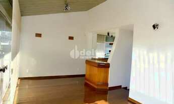 Imagem 6: Casa para aluguel, 4 quartos, 2 suítes, 4 vagas, Tabajaras - Uberlândia/MG