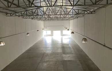 Imagem 2: Salao Comercial Galpão / depósito com 5 vagas na garagem