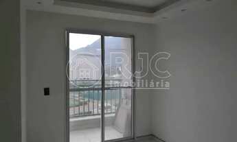 Imagem 2: Imóvel para venda com 46 metros quadrados com 2 quartos em Anil - Rio de Janeiro - RJ