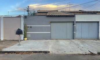 Imagem 7: Vendo Casa 2Q ao lado do Parque Atheneu, em frente a Praça