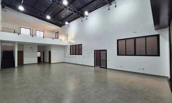 Imagem: Loja comercial com mezanino para alugar