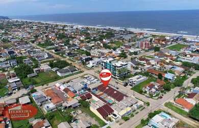 Imagem 4: Casa com 3 Quartos e Piscina