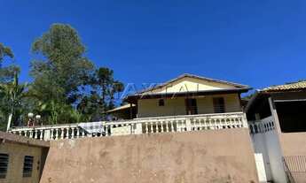 Imagem 3: Chácara à venda em Mairiporã com 4 casas, próximo da hidrelétrica 7 quedas