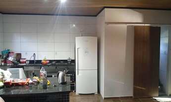 Imagem 5: Excelente casa com varanda espaçosa