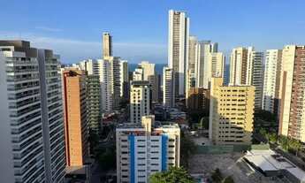 Imagem 6: Apartamento estilo studio de 40m² com móveis fixos, e uma vista de tirar o fôlego. Possui