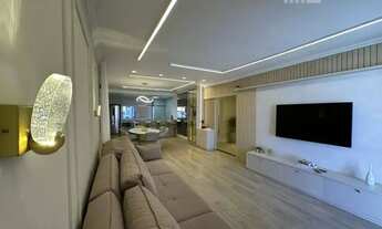 Imagem 4: Casa alto padrão com 3 dormitórios e piscina de fundos rio - Centro