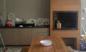 Imagem: Casa na praia com piscina em praia de leste