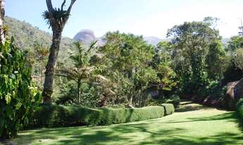 Imagem 3: Cascata dos Amores - casa estilo vila italiana com 6 quartos, 3 suítes