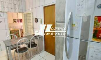 Imagem 4: Casa de condomínio para venda possui 225 metros quadrados com 3 quartos