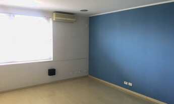 Imagem 5: Comercial bem localizado na Faria Lima, ambientes claros, com iluminação e A.C