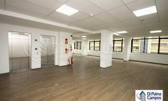 Imagem 2: Prédio comercial de 4.493 m² e 15 andares em ótimo estado