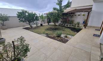 Imagem 2: Maravilhosa casa recém construída próximo à Praia da Bica