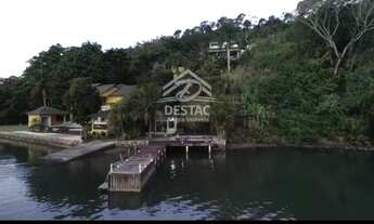 Imagem 1: Casa em Condomínio a beira Mar com Píer para atracar Lancha-1.200 m2