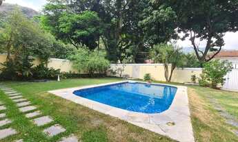 Imagem 5: Casa com piscina e quintal no Itanhangá