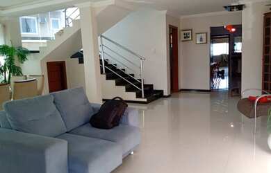 Imagem 4: Casa para venda possui 400 metros quadrados com 6 quartos em Jardim Vitória - Macaé - RJ