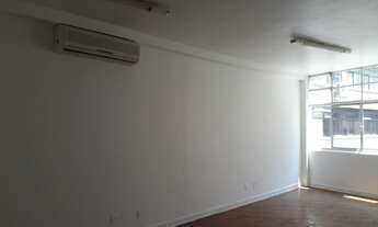 Imagem 2: Sala/Conjunto para aluguel possui 95 m2, 2 banheiros, na República aluguel R$1.700,00