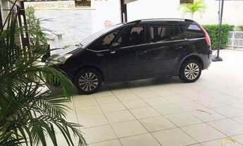 Imagem 2: Belíssima Casa de Condomínio com Piscina privativa