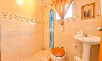 Imagem 6: Casa para venda possui 130 metros quadrados com 2 quartos em Uberaba - Curitiba - PR