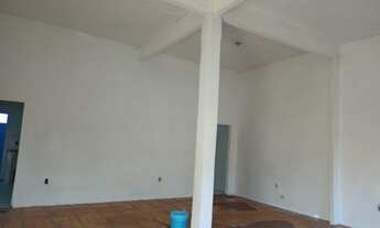 Imagem 2: Casa para venda possui 100 metros quadrados com 3 quartos em Flores - Manaus - Amazonas