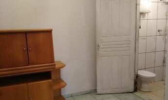 Imagem: Aluga quarto no cajuru, já incluso água