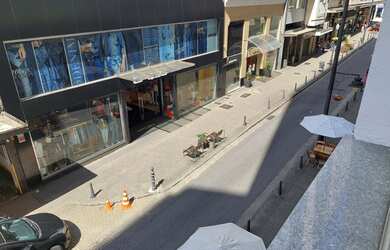 Imagem 7: Apto Centro, frente, reformado, local nobre, Rua 16 de março - Petrópolis - RJ