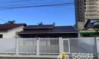 Imagem 3: Casa Para Vender com 4 quartos à 300 metros da praia