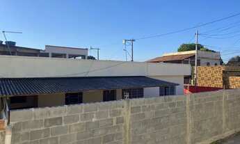 Imagem 6: ALUGO UMA CASA Casa com 1 dormitório