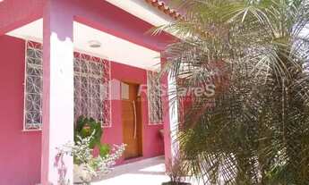 Imagem 3: CASA COM QUATRO QUARTOS , SENDO DUAS SUÍTES , NA RUA DOS LILASES - VILA VALQUEIRE