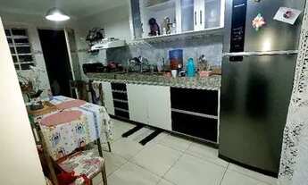 Imagem 5: Casa geminada com terraço