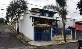 Imagem 2: Casa com 3 dormitórios à venda em Belo Horizonte