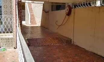 Imagem 2: Casa térrea (familiar)em Pavuna, incluindo 2 aptos e 1 loja, próximo ao Metrô