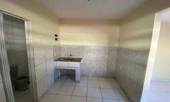 Imagem 5: ALUGO UMA CASA Casa com 1 dormitório