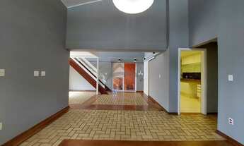 Imagem 5: Casa de condomínio para aluguel possui 290 metros quadrados com 3 quartos