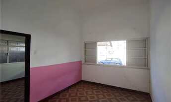 Imagem 7: Casa com 04 quartos amplos, 02 salas amplas e um terraço coberto. Excelente localização n