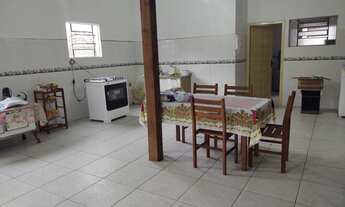 Imagem 5: Casa para venda possui 442 metros quadrados com 4 quartos