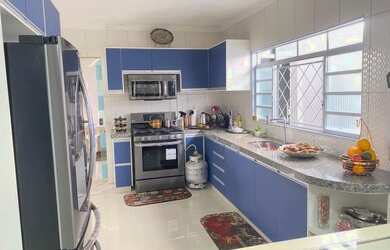 Imagem 4: Casa em Amaralina<br>2/4 na rua Cristóvão Ferreira