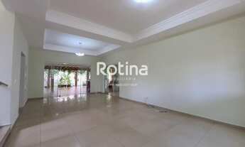 Imagem 2: Casa Condomínio Fechado para aluguel, 3 quartos, 3 suítes, 2 vagas, Nova Uberlândia - Uber